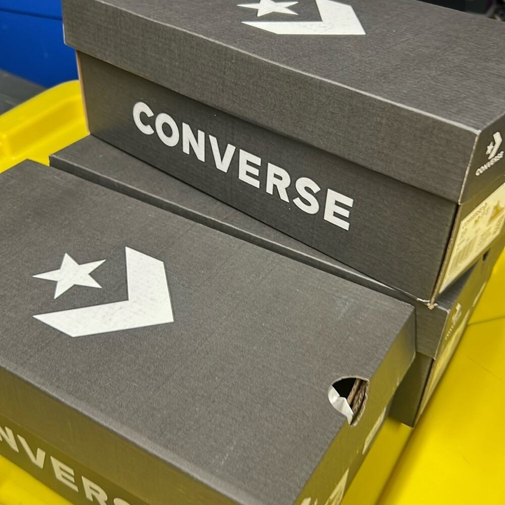 In box WMN 9 New converse hi top canvas sneaker logo M3310C black white lace up - Picture 2 of 4